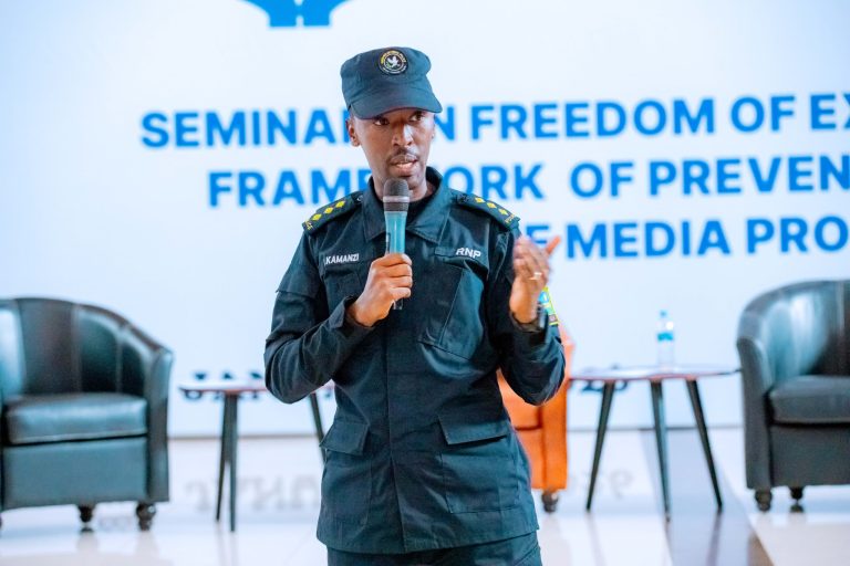 Huye: Polisi yakebuye abanyamakuru bishora mu businzi n’ibiyobyabwenge