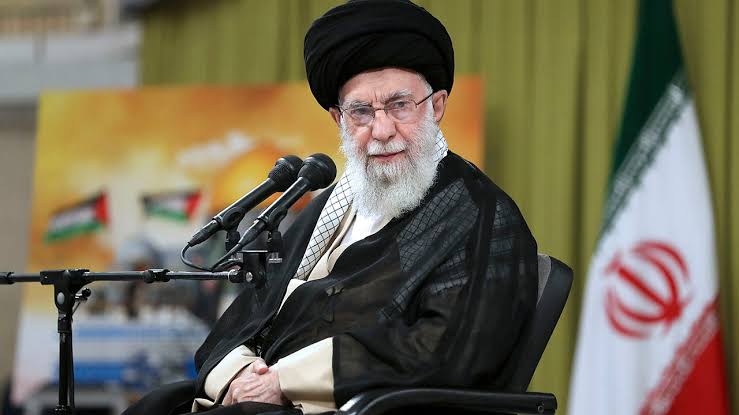 Umuyobozi w’Ikirenga wa Iran, Ayatollah Ali Khamenei, yiciwe mu bitero bya Israel na Amerika