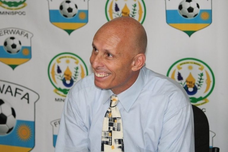 Stephen Constantine yongeye kugirwa umutoza mukuru w’Ikipe y’Igihugu Amavubi