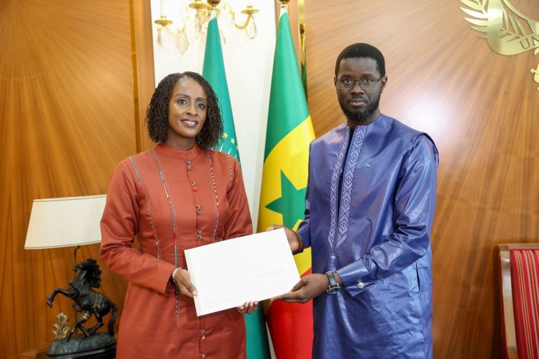 Minisitiri Mukazayire yashyikirije Diomaye Faye ubutumwa bwa Perezida Paul Kagame
